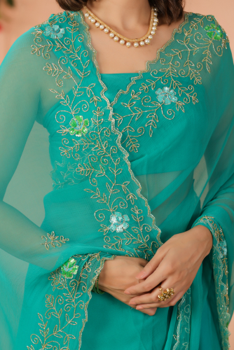 The Timeless Allure of Handcrafted Fashion: Why Geroo Jaipur’s Artisanal Creations Stand Out