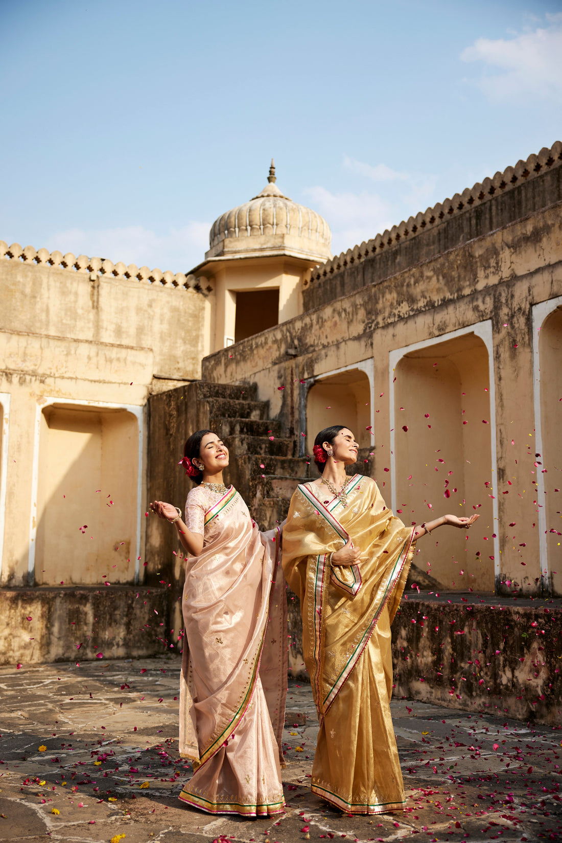 Women’s Ethnic Wear for This Year’s Wedding Season