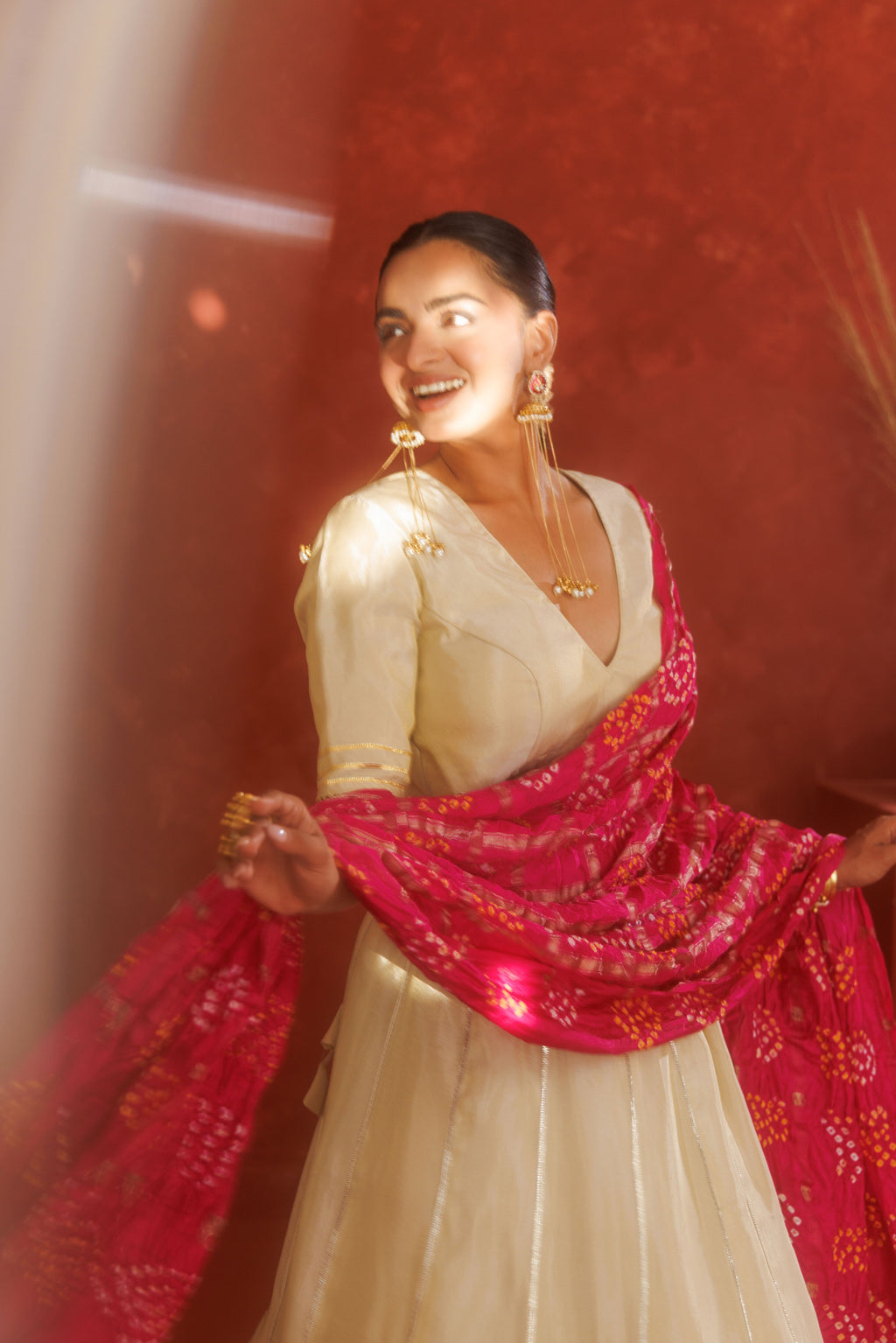 Off White Tissue Lehenga Set with Pink Bandhani Dupatta
