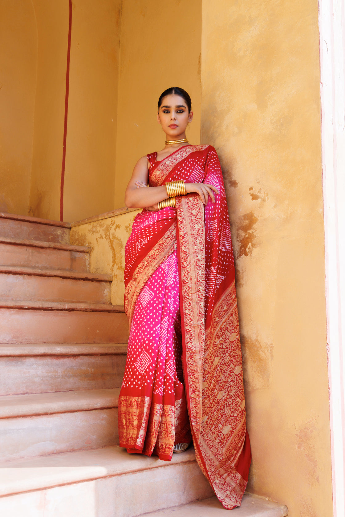 Red-Pink Handwoven Bandhani Pure Silk Saree