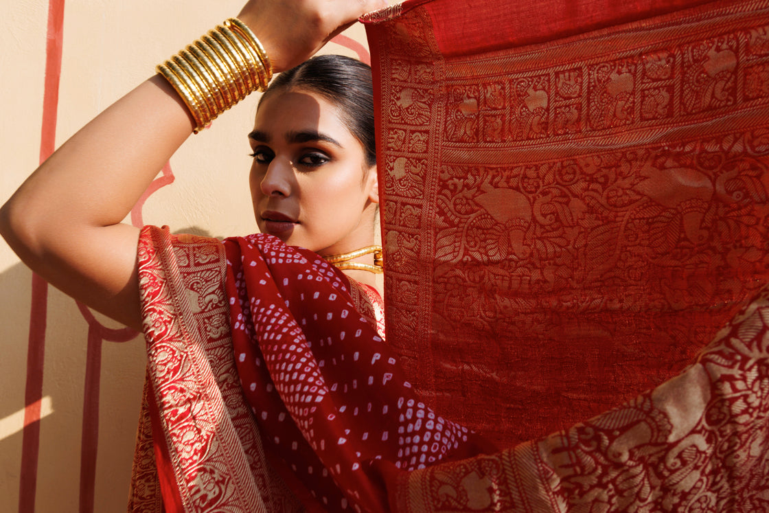 Red-Pink Handwoven Bandhani Pure Silk Saree