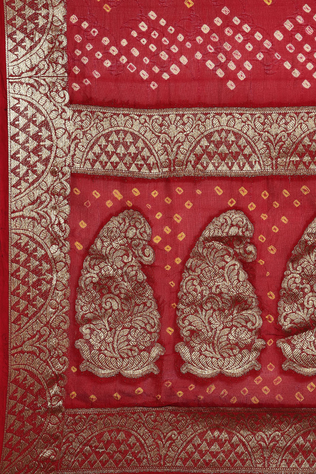 Red & Gold-Toned Bandhani Zari Silk Blend Bandhani Saree