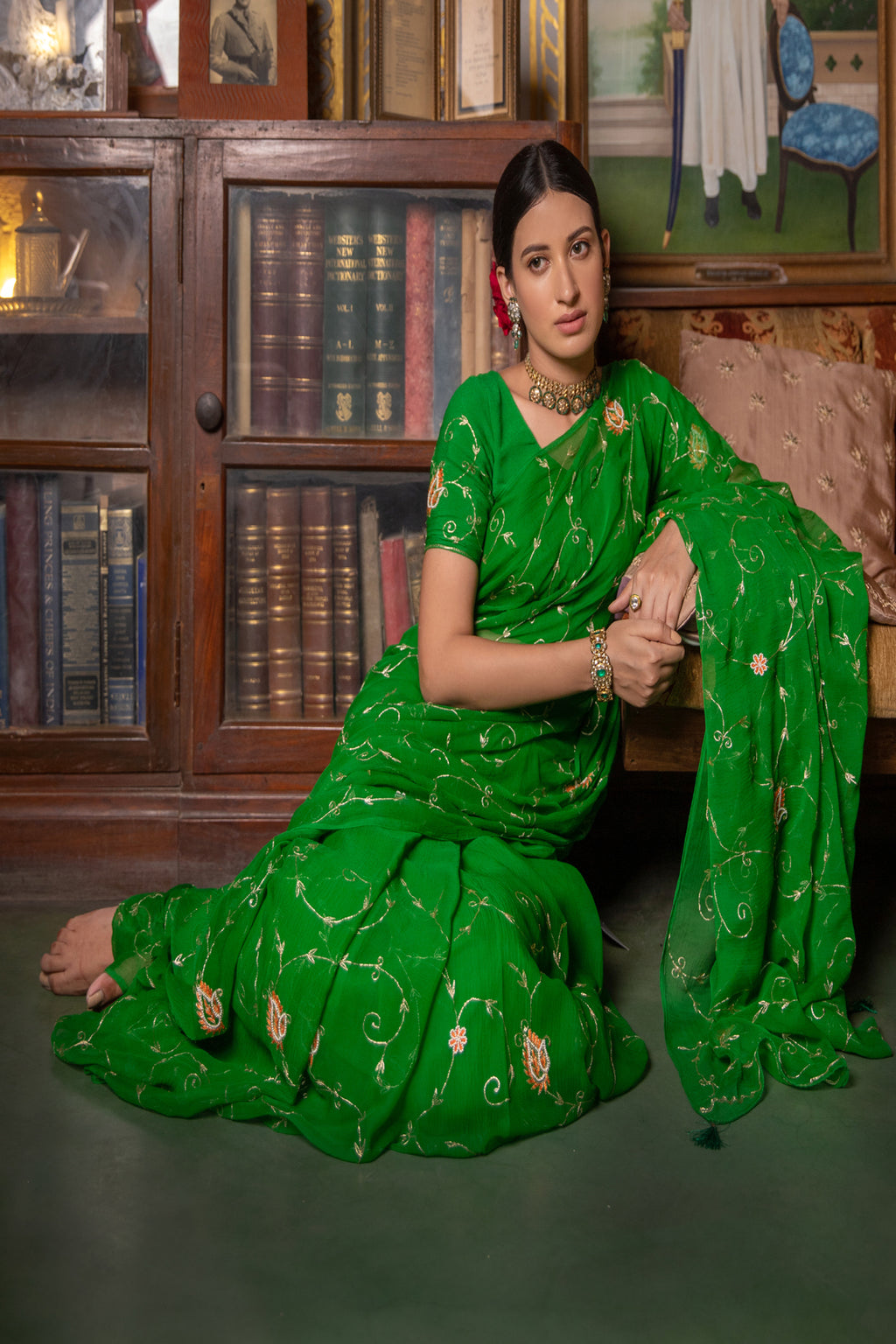 Gungun Uprari in Dark Green Hand Embroidered Chiffon Saree