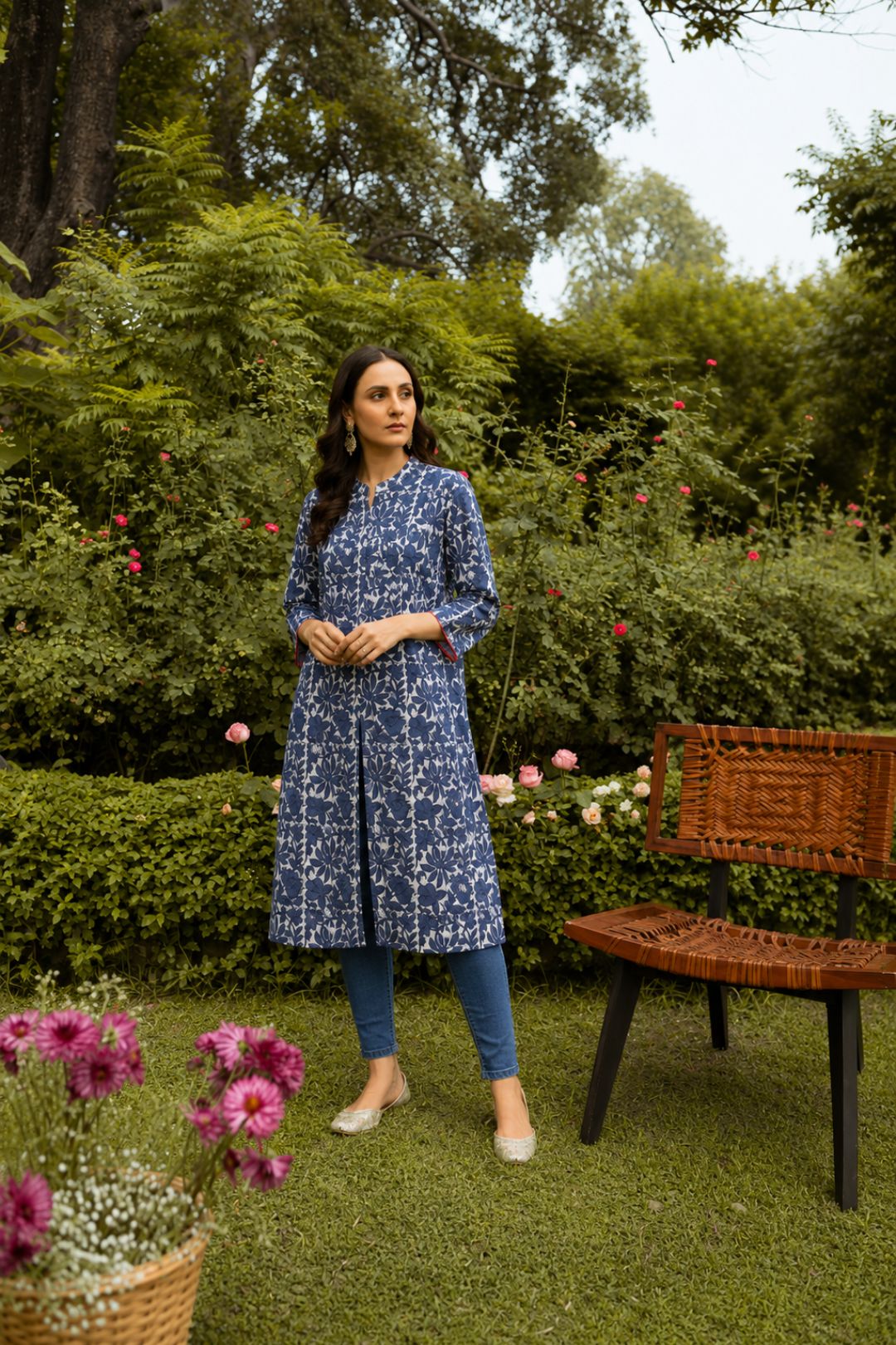 Women Blue Printed Straight Kurta