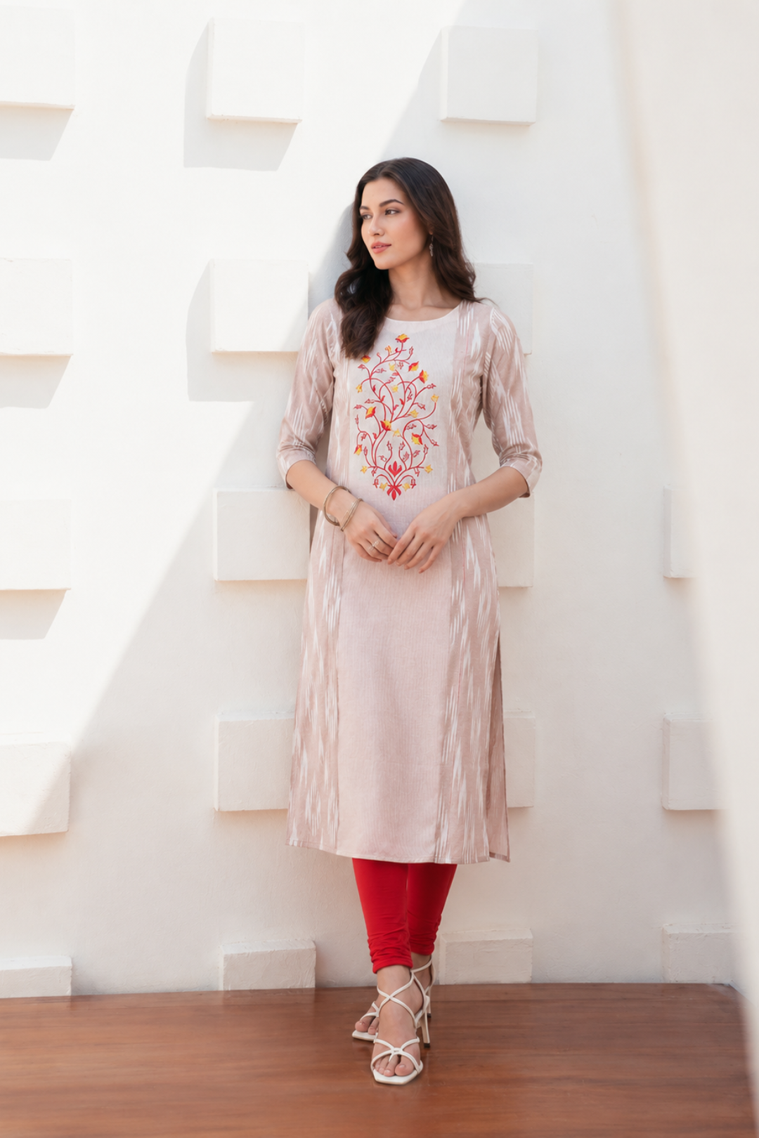 Cream & Beige Embroidered Straight Kurta