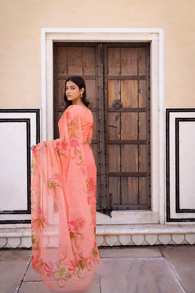 Sara Ali Khan in Peach Hand Painted Ready to Wear Saree