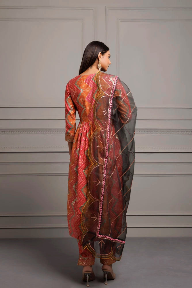 Pink Silk Embroidered Bandhani Kurta Set With Organza Dupatta