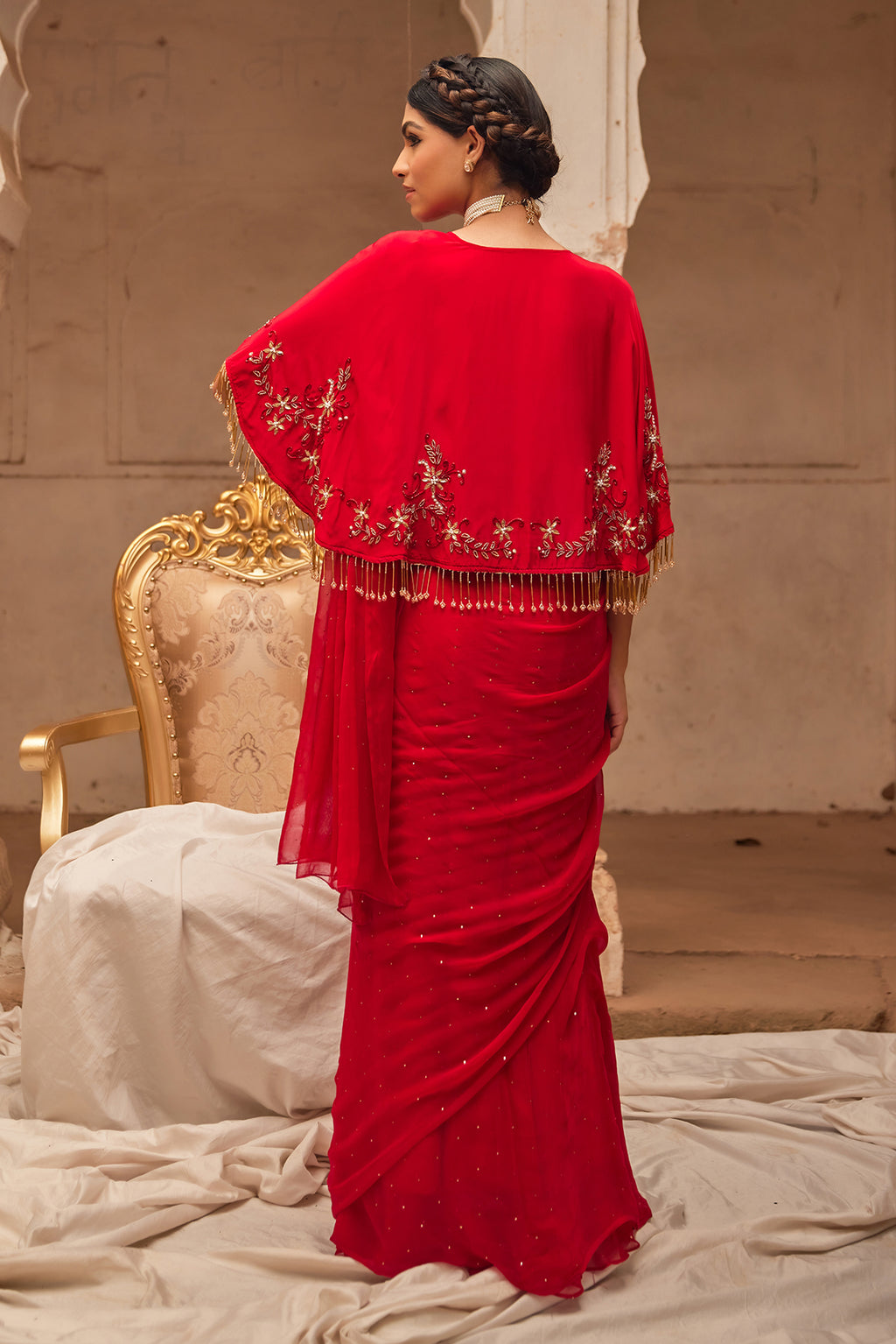 Red Mukaish Saree Set With Embroidered Silk Cape