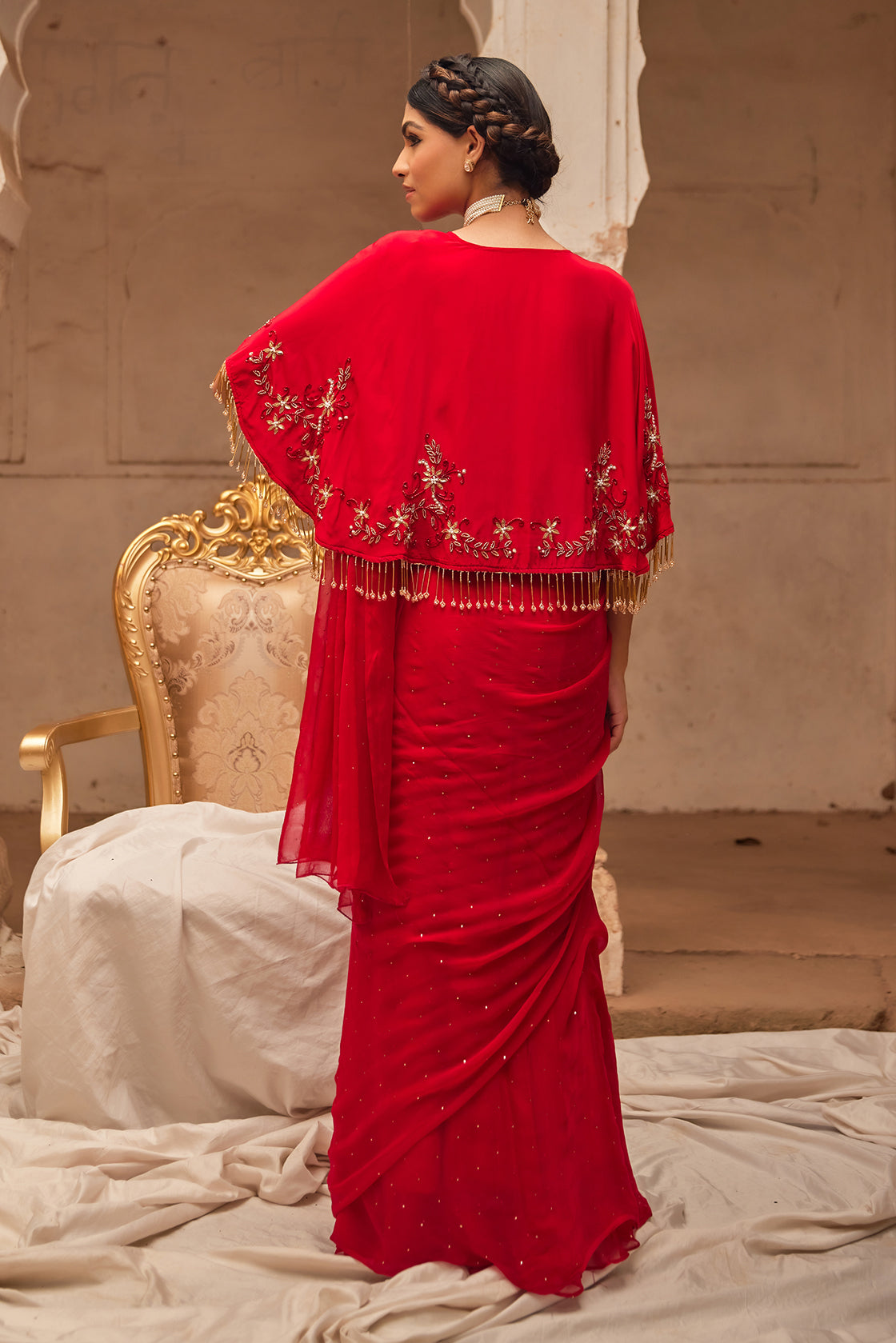 Red Mukaish Saree Set With Embroidered Silk Cape
