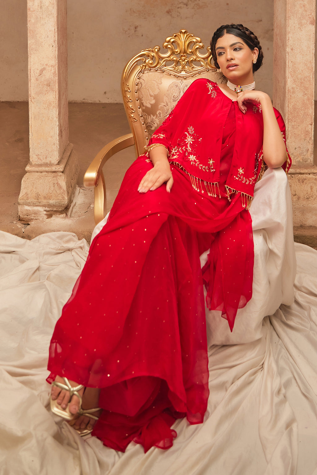 Red Mukaish Saree Set With Embroidered Silk Cape