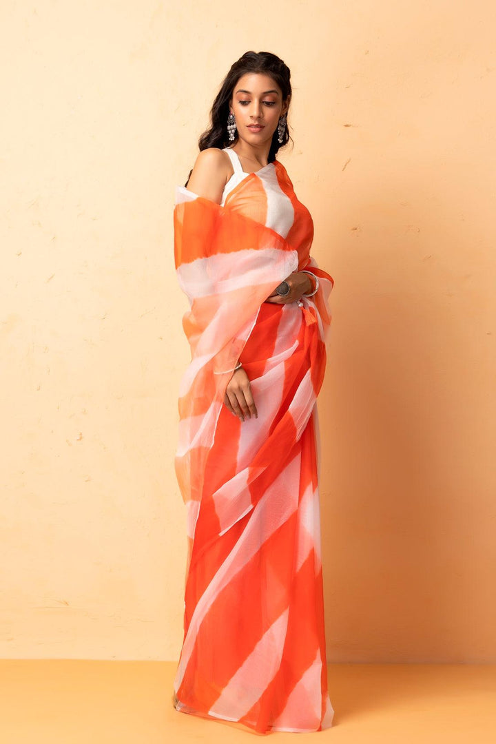 Orange & White Shaded Organza Hand Dyed Leheriya Saree With Tassels - Geroo Jaipur