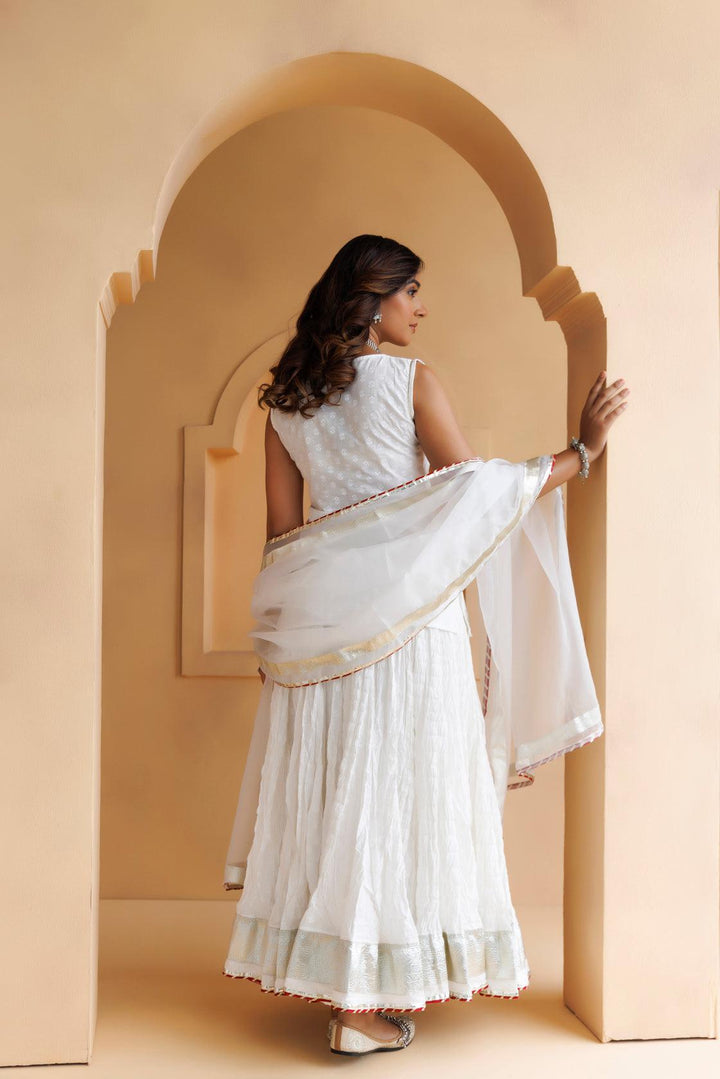 White Cotton Hand Embroidered Skirt Set with Organza Dupatta - Geroo Jaipur