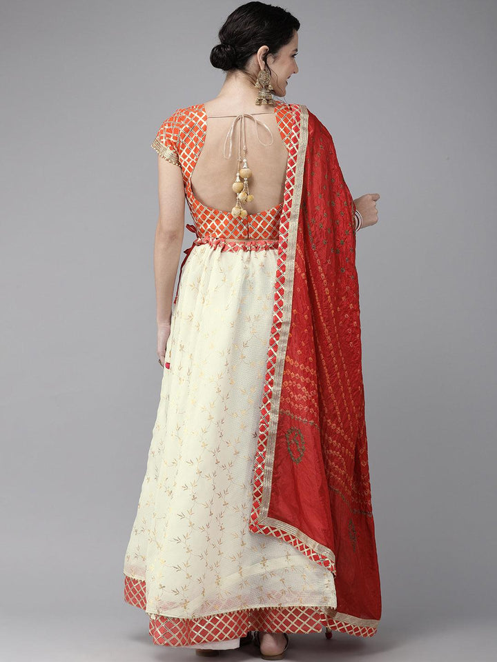 White Stitched Handcrafted Kota Silk Lehenga With Red Bandhani Dupatta - Geroo Jaipur